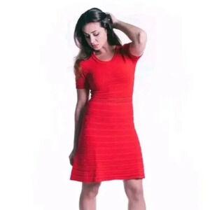 Calvin Klein 100% Acrylic Mini Dress Red Short Sleeve Scoop Neck Size Medium